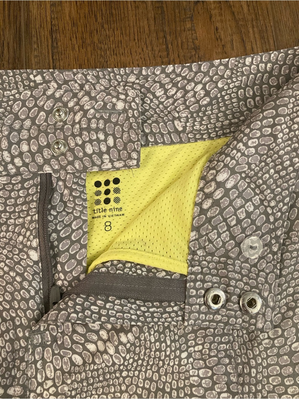 Title Nine Women’s Print Skort - Picture 2 of 6
